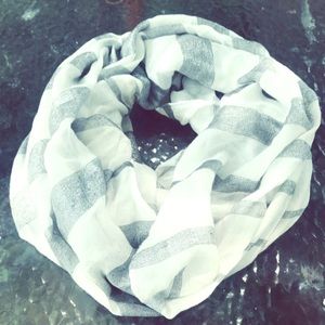 ◌ light striped infinity scarf ◌